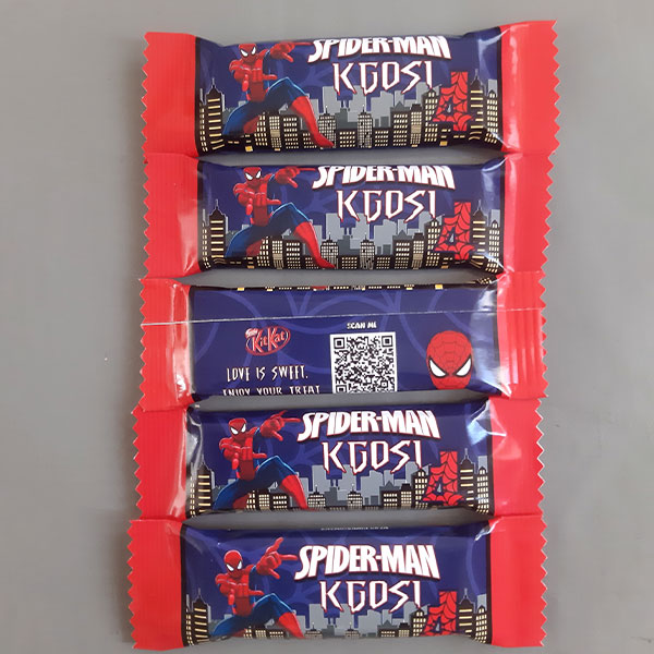 Product: Spiderman personalised kitkat 2 fingers chocolate