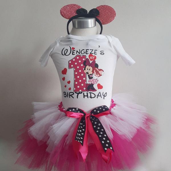 Pink and white hearty minnie mouse tutu set with personalised t-s...